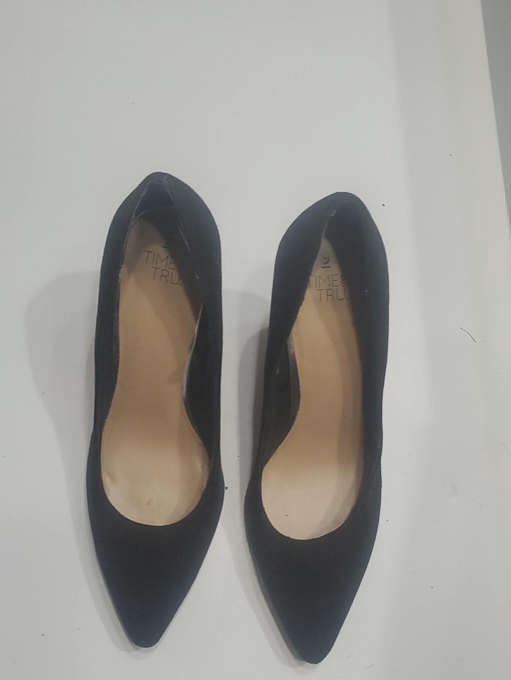 Time and Tru Black Pointed Toe Suede Pumps